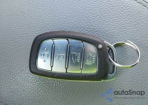 2018 Hyundai Tucson Value из США, поврежденный, VIN KM8J3CA20JU692537